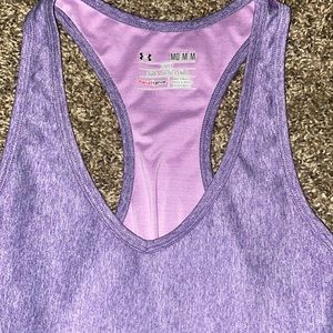 Under armor tank top 😍